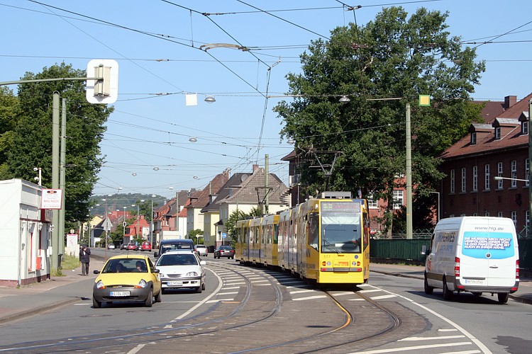 Datei:577 30.05.2011 Bielefeld, Oldentruper Straße, Haltestelle Sieker Mitte.jpg