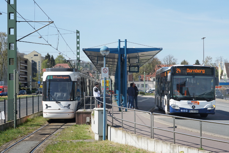 Datei:5004 15.04.2020 Bielefeld, Endstelle Sieker.jpg