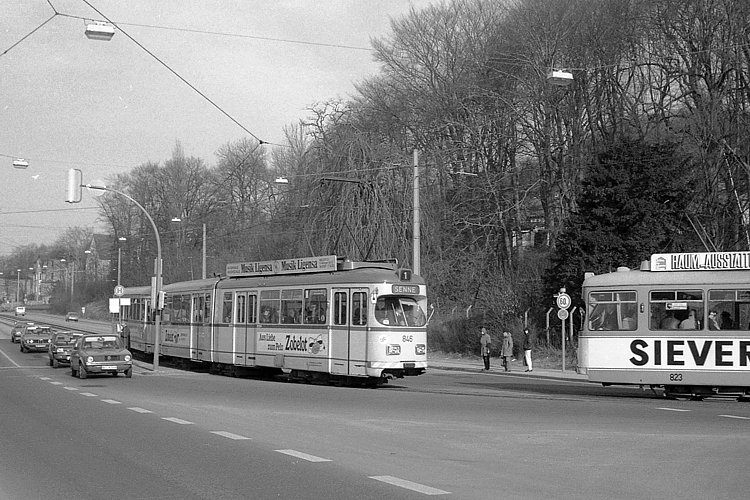 Datei:846 22.02.1982 Bielefeld-Brackwede, Haltestelle Brackwede Bahnhof.jpg