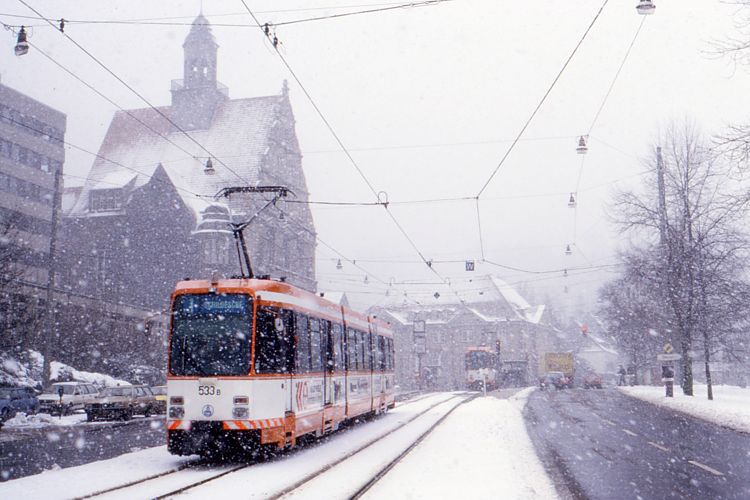 Datei:533 29.02.1988 Bielefeld, Niederwall, Landgericht.jpg