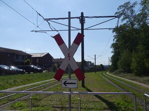 Andreaskreuz Bü ATH West Bahnsteig.jpeg