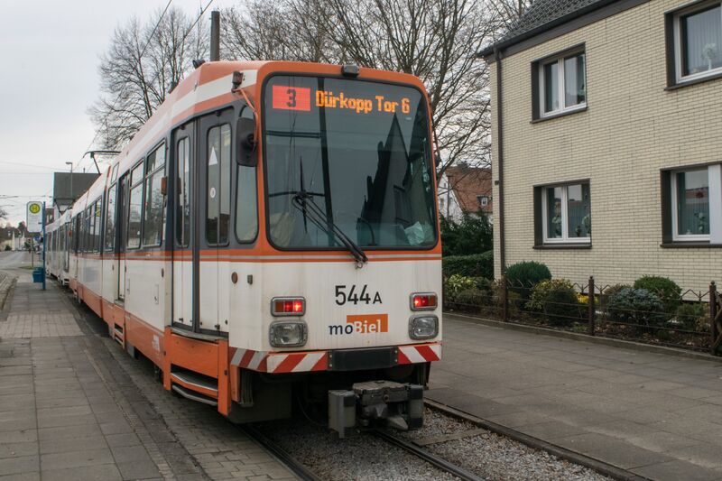 Datei:30.12.2022 M8C 544 Haltestelle VOS.jpg