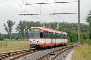 M8C 535 am 13.06.2011 als Linie 2 kurz vor der Endhaltestelle Milse.